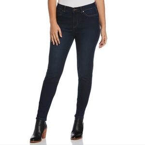 Rafaella Women's Weekend Ankle Length Skinny Jeans. Size 14